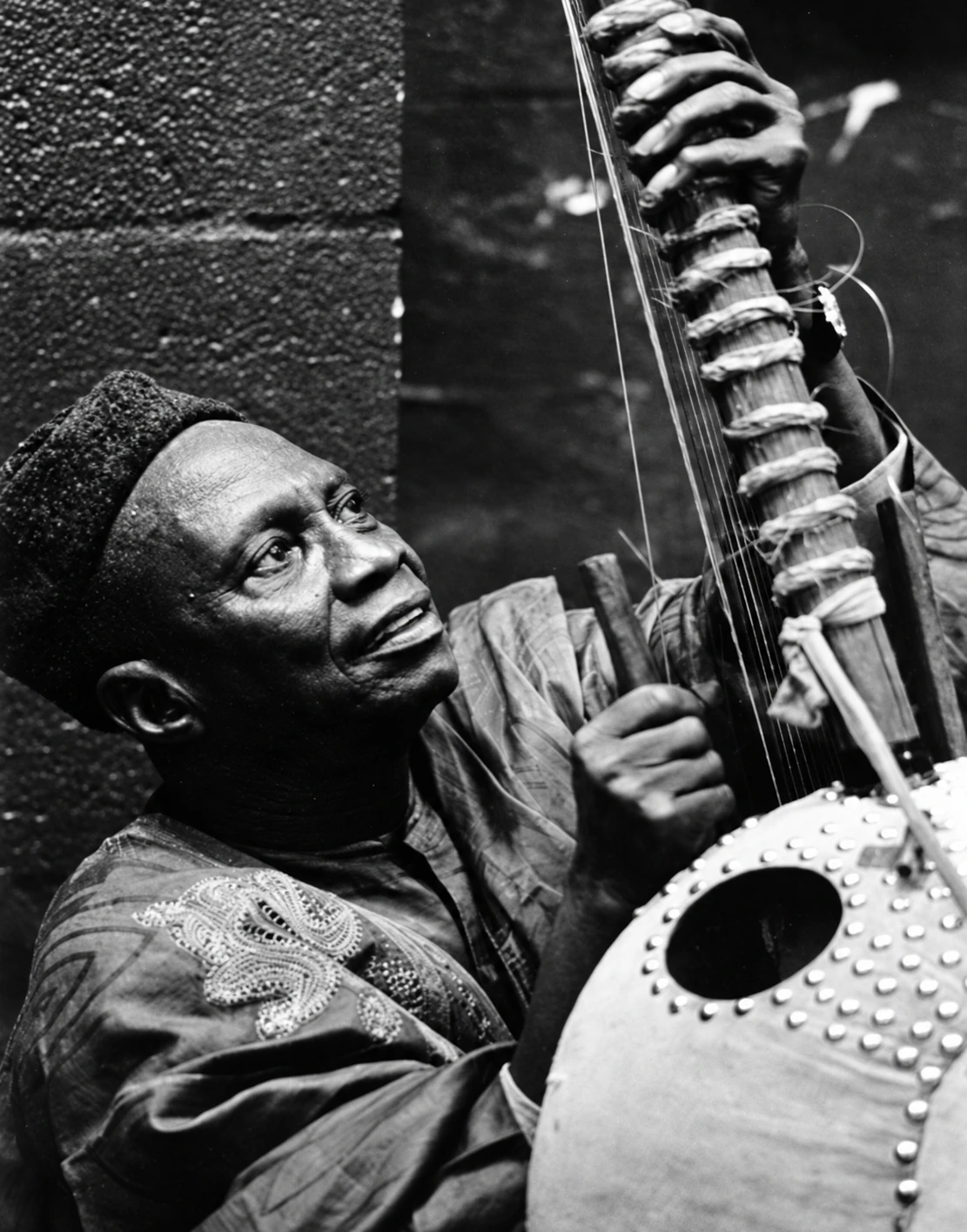 Resolution-enhanced Photograph of Amadu Bansang Jobarteh